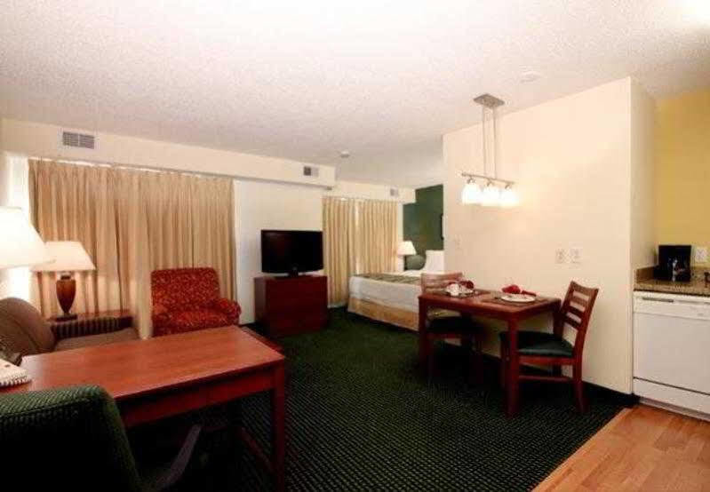 Residence Inn Houston North Exteriér fotografie